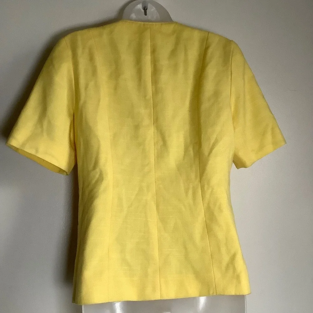Yellow Short Sleeve Blazer Gold Crest Buttons V-Neck Pockets‎ Size 10